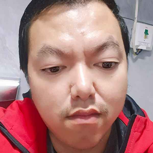 38岁岁江苏单身帅哥 - 烟台吉缘网