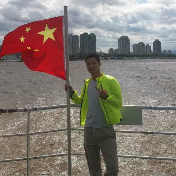 31岁岁浙江单身帅哥 - 烟台吉缘网