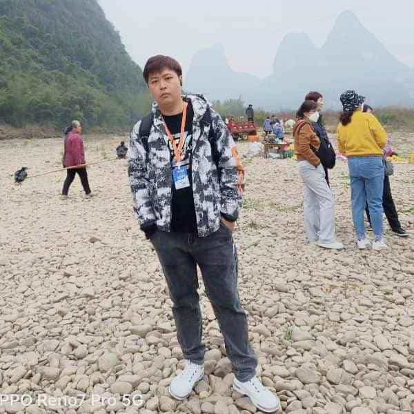 35岁岁浙江单身帅哥 - 烟台吉缘网