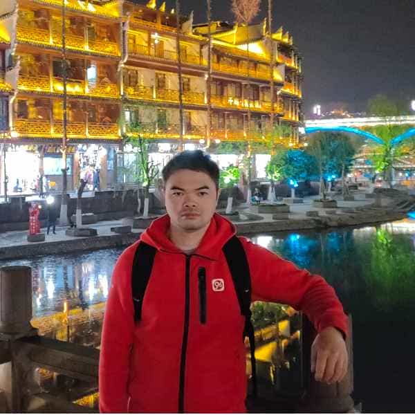 39岁岁广东单身帅哥 - 烟台吉缘网