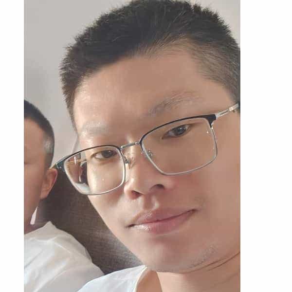 39岁岁江苏单身帅哥 - 烟台吉缘网